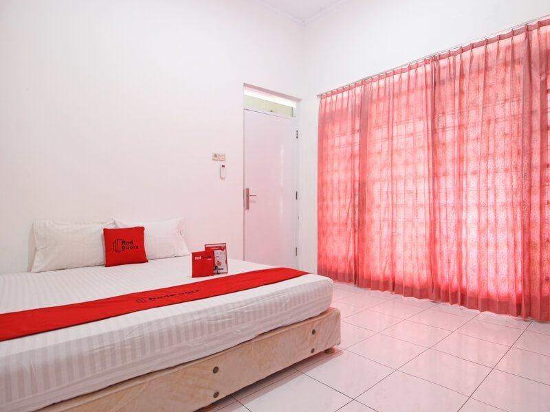 Hotel Reddoorz Near Terminal Tirtonadi Solo Exteriér fotografie
